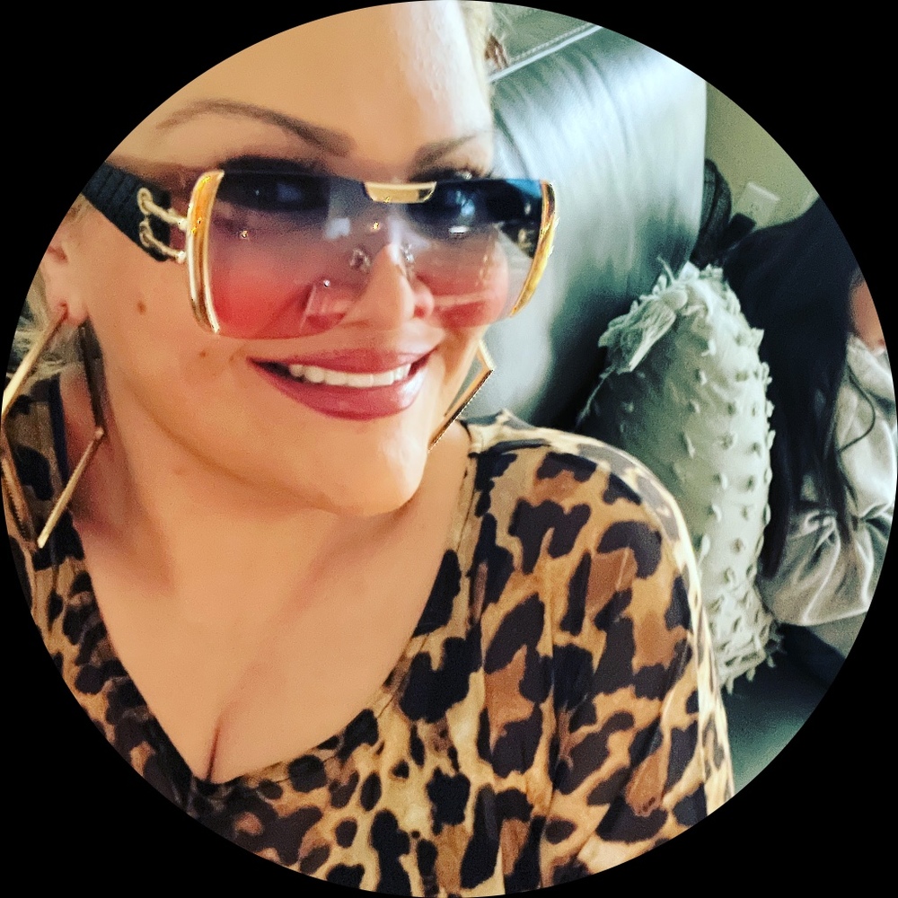 Meet your Posher, Mercedez